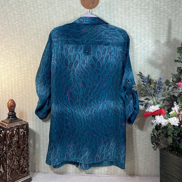 PIANO Button Down Blouse - Picture 5 of 7